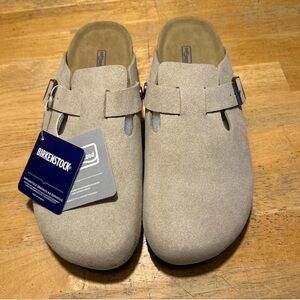 Birkenstock Suede Clog in Light Taupe